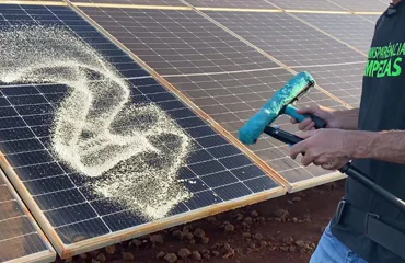 Limpeza de placas solares